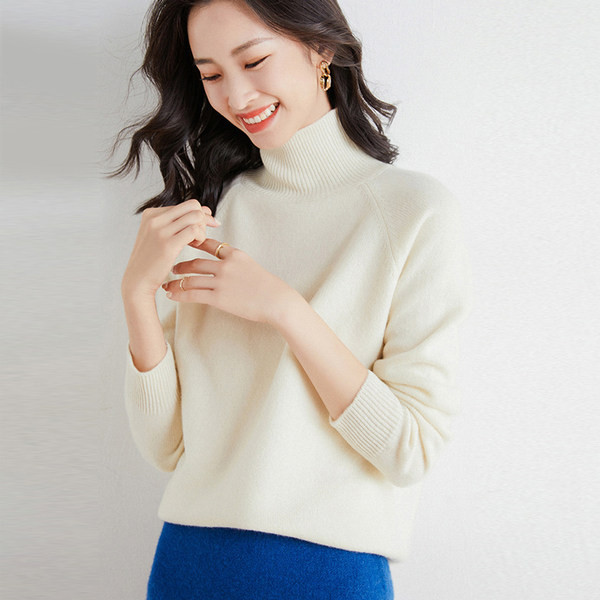 Μονόχρωμο γυναικείο πουλόβερ με γιακά πόλο νέο μοντέλο