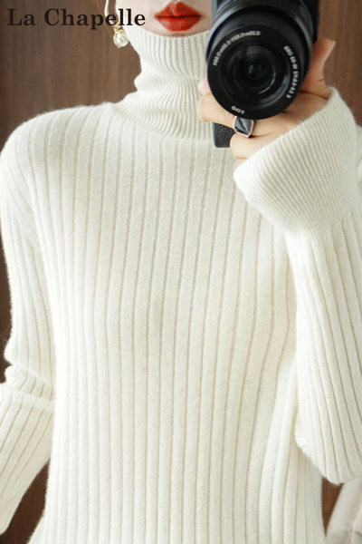 Naujo modelio moteriškas megztinis su aukšta polo apykakle