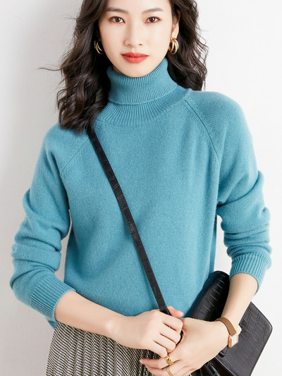 Μονόχρωμο γυναικείο πουλόβερ με ψηλό γιακά