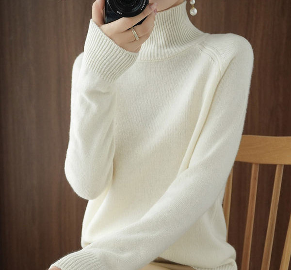 Γυναικεία κλασική μπλούζα με ψηλό γιακά