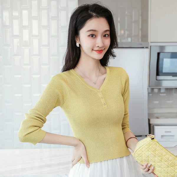 Bluză casual cu decolteu în V și nasturi