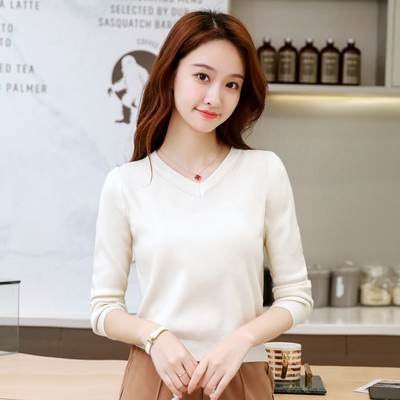 Γυναικείο πουλόβερ με λεπτή λαιμόκοψη