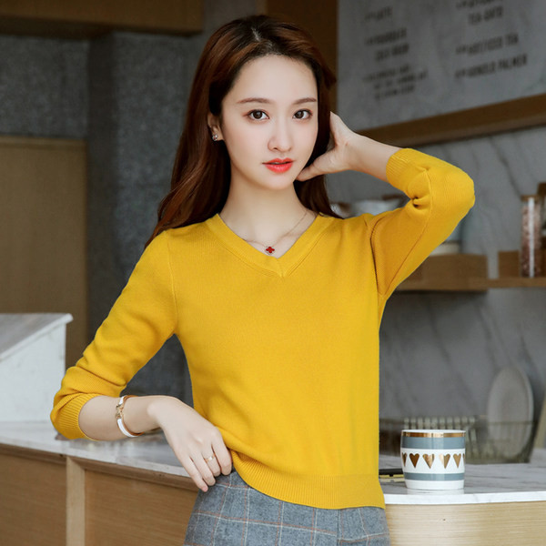 Γυναικείο πουλόβερ με λεπτή λαιμόκοψη