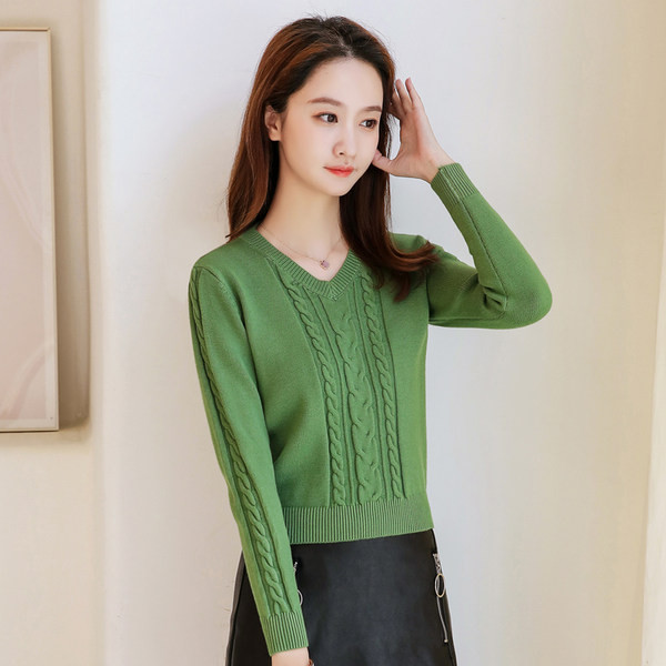 Pulover de dama tricotat cu decolteu ascutit - mai multe culori