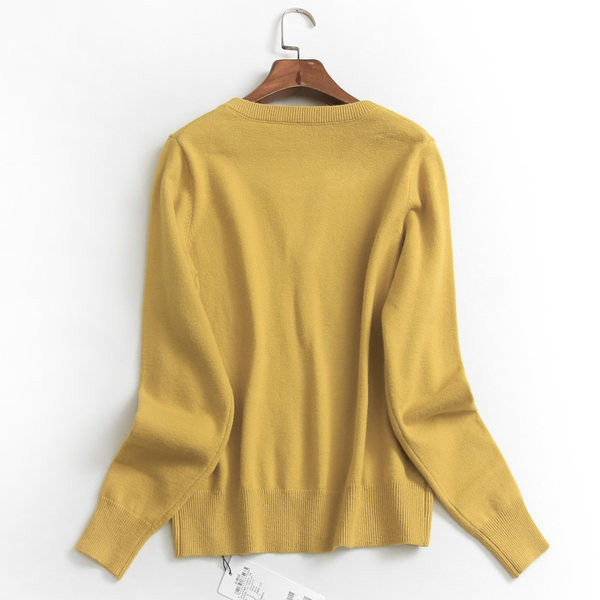 Γυναικεία casual μπλούζα με οβάλ λαιμόκοψη και κούμπωμα με κουμπιά