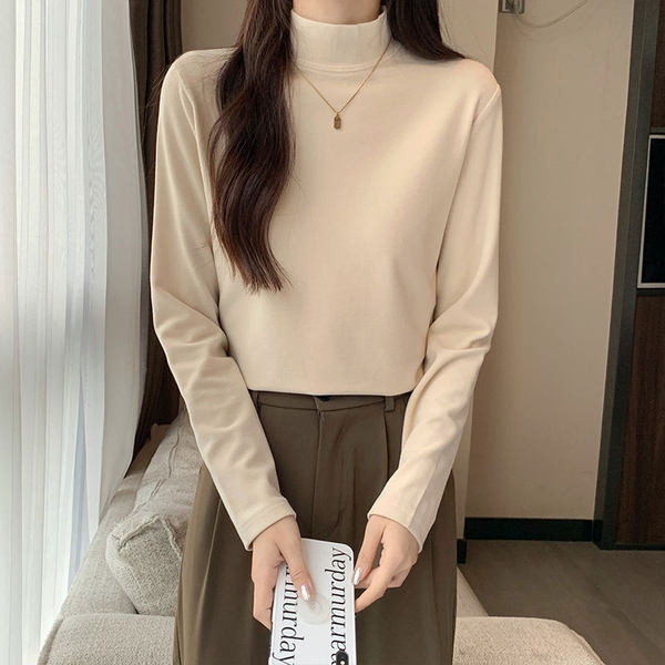 Pulover curat de dama cu guler inalt