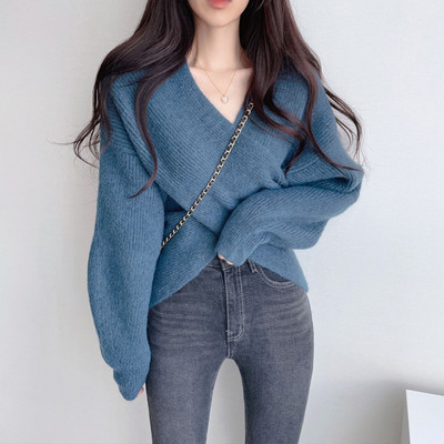 Νέο μοντέλο κομψό πουλόβερ με λαιμόκοψη για γυναίκες