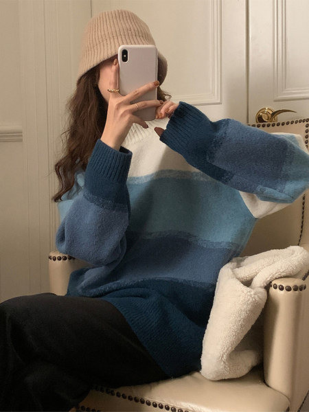 Pulover de dama lat cu decolteu oval