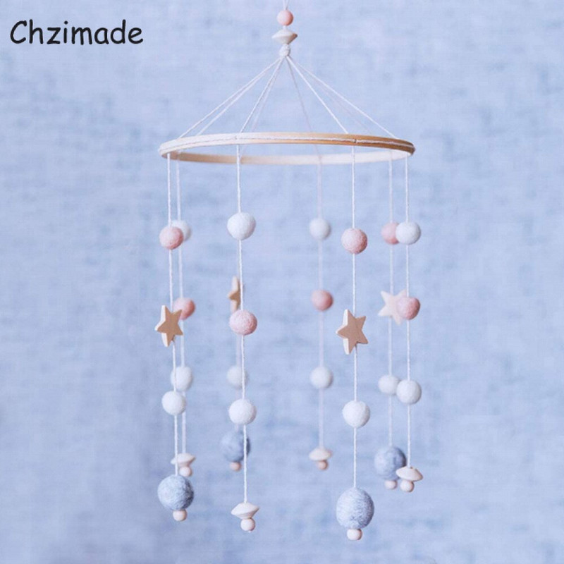 Chzimade Element de recuzită pentru bile din pâslă, clopoței de vânt realizat manual, clopoțel de pat, decorare suspendată pentru cameră de copii, artizanat nordic