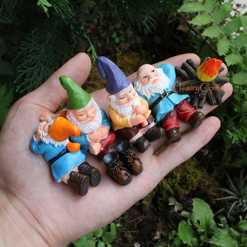 Figurine cu gnomi de grădină Gnomi amuzanți Statuie pitic Decorare Zână Grădină Foc de tabără în miniatură Mini elf Figura ornament în aer liber
