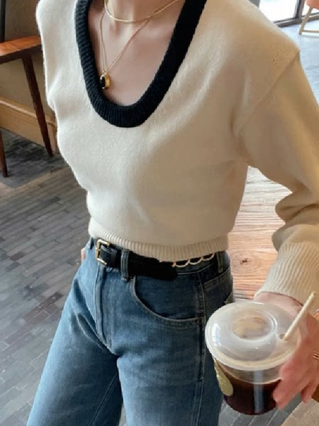 Γυναικείο πουλόβερ - με οβάλ λαιμόκοψη