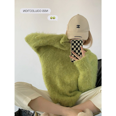 Pulover de dama umflat cu decolteu oval de culoare verde