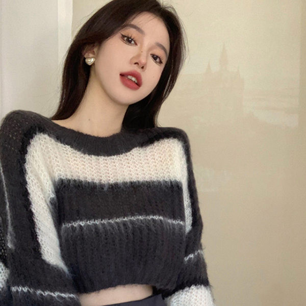 Pulover scurt de damă casual cu gât rotund