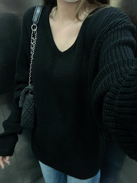 Pulover de dama tricotat model nou cu decolteu ascutit