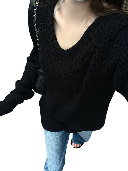 Pulover de dama tricotat model nou cu decolteu ascutit