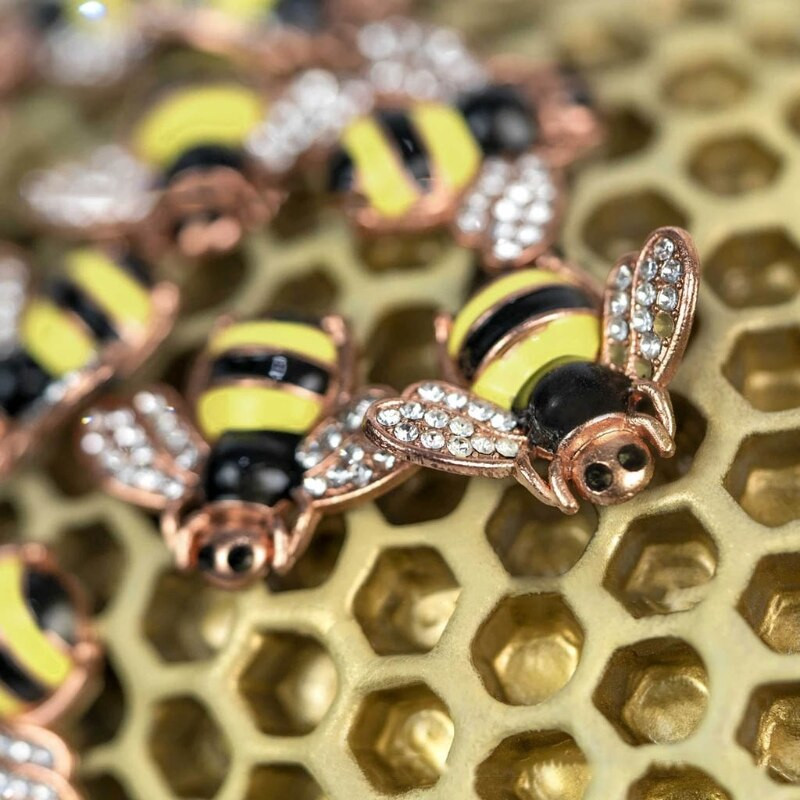 Gyanta méhkas koponya fej csontváz koponya szobor díszek otthoni parti bár klub akvárium dekoráció Halloween ajándék fekete arany