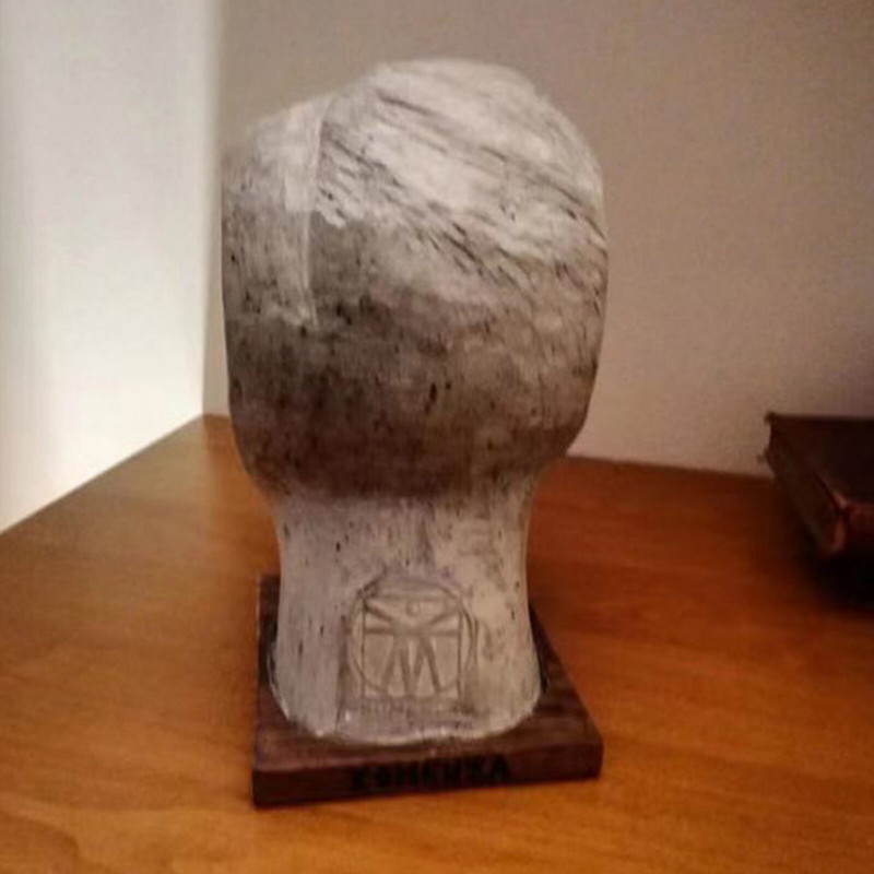 Íme a Johnny Sculpture Resin asztali dísz 2022 szobra a ragyogó könyvvégről könyvtári könyvespolc kreatív szobor