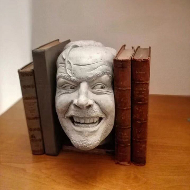 Íme a Johnny Sculpture Resin asztali dísz 2022 szobra a ragyogó könyvvégről könyvtári könyvespolc kreatív szobor