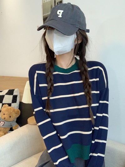 Ženski prugasti pulover dugih rukava s okruglim izrezom