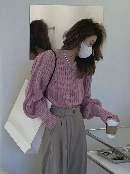 Μονόχρωμο γυναικείο πουλόβερ