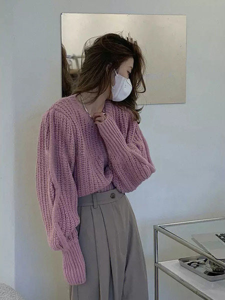 Μονόχρωμο γυναικείο πουλόβερ