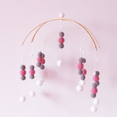 INS Nordic stílusú gyapjúgolyók fúvós harangok gyerekszobáknak babaágyak akasztós csörgők újszülött ajándékok gyerekszoba dekoráció fotózás kellékek