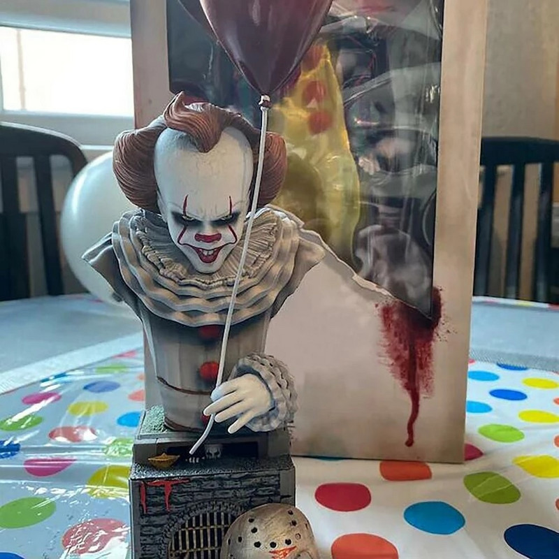 2021 Halloween Anime figurajátékok Korlátozott horrorfilmes gnómok, dekoratív díszek, édességtáltartó Kawaii akciófigura