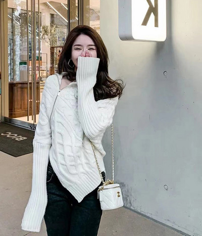 Γυναικείο ασύμμετρο πουλόβερ με φερμουάρ