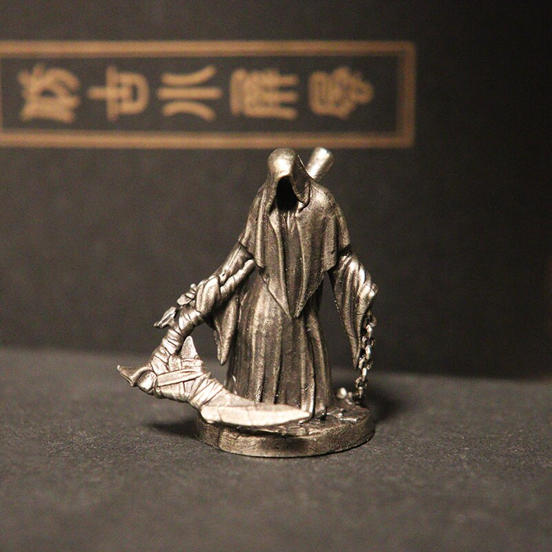 Baltas žalvaris Dalgis Grimpjovė Kareiviai Miniatiūros Figūrėlės Rankų darbo karo šachmatų modeliai Automobilių papuošimai Papuošalai Dovanos vyrams