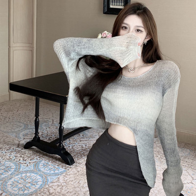 Φαρδύ μοντέλο γυναικείο πουλόβερ με οβάλ λαιμόκοψη και μακριά μανίκια