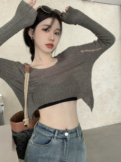 Κοντό μοντέλο γυναικεία μπλούζα με οβάλ λαιμόκοψη