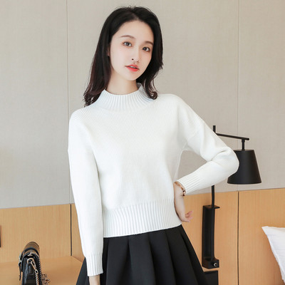 Γυναικείο μονόχρωμο πουλόβερ με οβάλ λαιμόκοψη