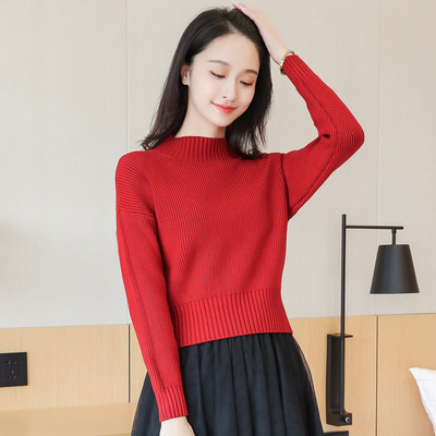 Γυναικείο μονόχρωμο πουλόβερ με οβάλ λαιμόκοψη