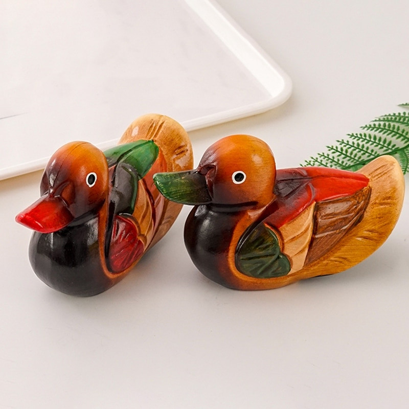 Дървена декорация на модел на патица мандарина 2бр. Ръчно изработен сватбен подарък Орнамент за нощно шкафче Творческа фигурка на патица мандарина