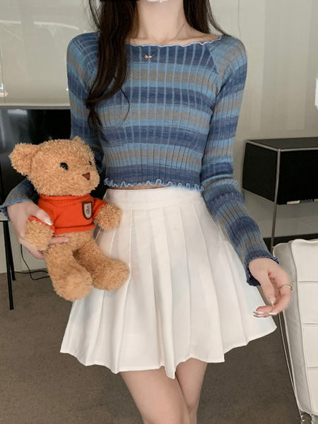 Ριγέ κοντό πουλόβερ με λαιμόκοψη σε Ο και μακριά μανίκια