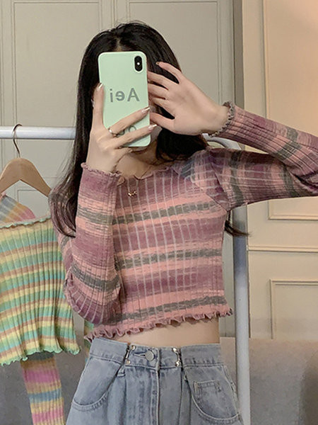 Ριγέ κοντό πουλόβερ με λαιμόκοψη σε Ο και μακριά μανίκια