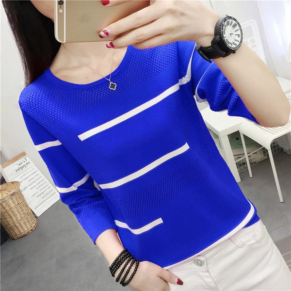 Casual γυναικεία μπλούζα - με οβάλ λαιμόκοψη