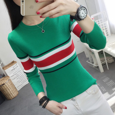 Moteriška palaidinė - su ovalia iškirpte ir ilgomis rankovėmis