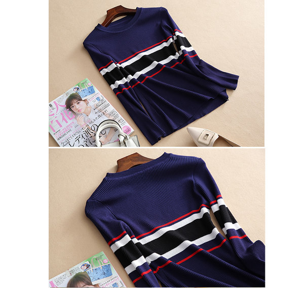 Moteriška palaidinė - su ovalia iškirpte ir ilgomis rankovėmis