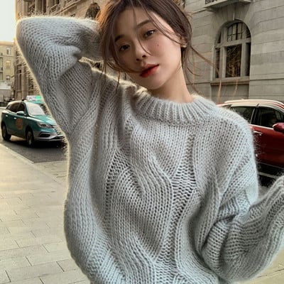 Moderan ženski pleteni pulover s ovalnim izrezom