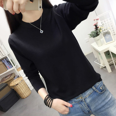 Κλασική γυναικεία μπλούζα με οβάλ λαιμόκοψη