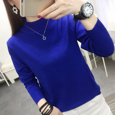 Κλασική γυναικεία μπλούζα με οβάλ λαιμόκοψη