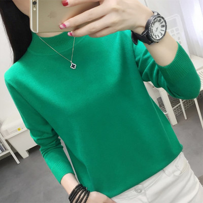 Κλασική γυναικεία μπλούζα με οβάλ λαιμόκοψη