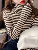 Moteriškas laisvalaikio džemperis su dryžuotu polo apykakle