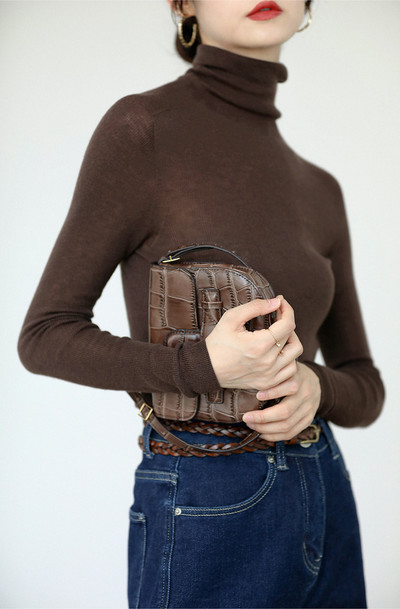 Γυναικείο μακρυμάνικο πουλόβερ με κουμπιά