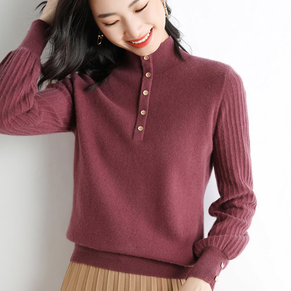 Dámsky tenký pletený sveter s gombíkmi