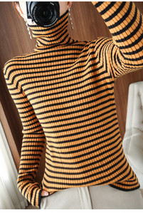 Γυναικείο πουλόβερ με οβάλ λαιμόκοψη