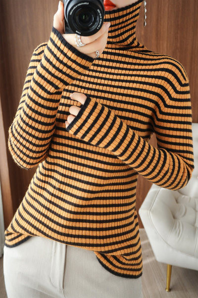 Γυναικείο πουλόβερ με οβάλ λαιμόκοψη