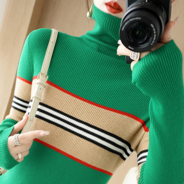 Γυναικείο πουλόβερ με κουμπιά