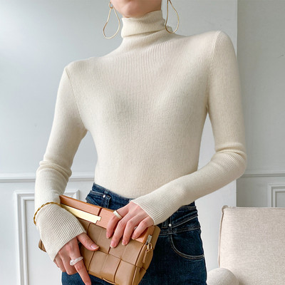 Μοντέρνο γυναικείο πουλόβερ με οβάλ λαιμόκοψη, νέο μοντέλο